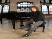 Piyanist Tuluyhan Uğurlu Denizli’de