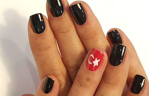 Tırnak Tasarımında Moda ‘Türk Bayrağı’ tırnak