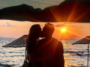 sanatcilardan 14 subat paylasimlari 2 kulecanbazi com 640x480 1 300x225 - Sanat&ccedil;ılardan 14 Şubat Paylaşımları!